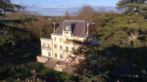 Гостиница Chateau de la Rocherie Nevers Nord / Varennes-Vauzelles  Варен-Возель